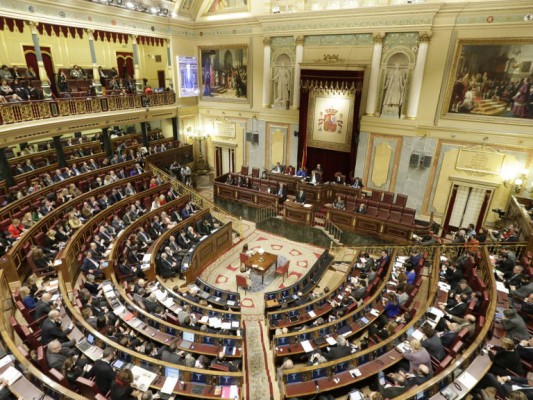 El Congreso avala que la banca pague el impuesto hipotecario, que será enmendado