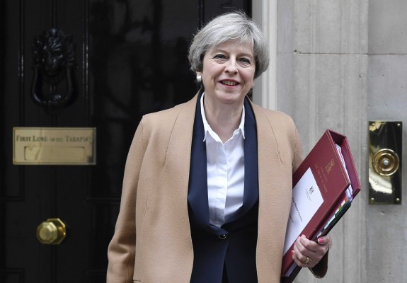 Bruselas y Londres acuerdan una declaración política sobre su relación tras el Brexit