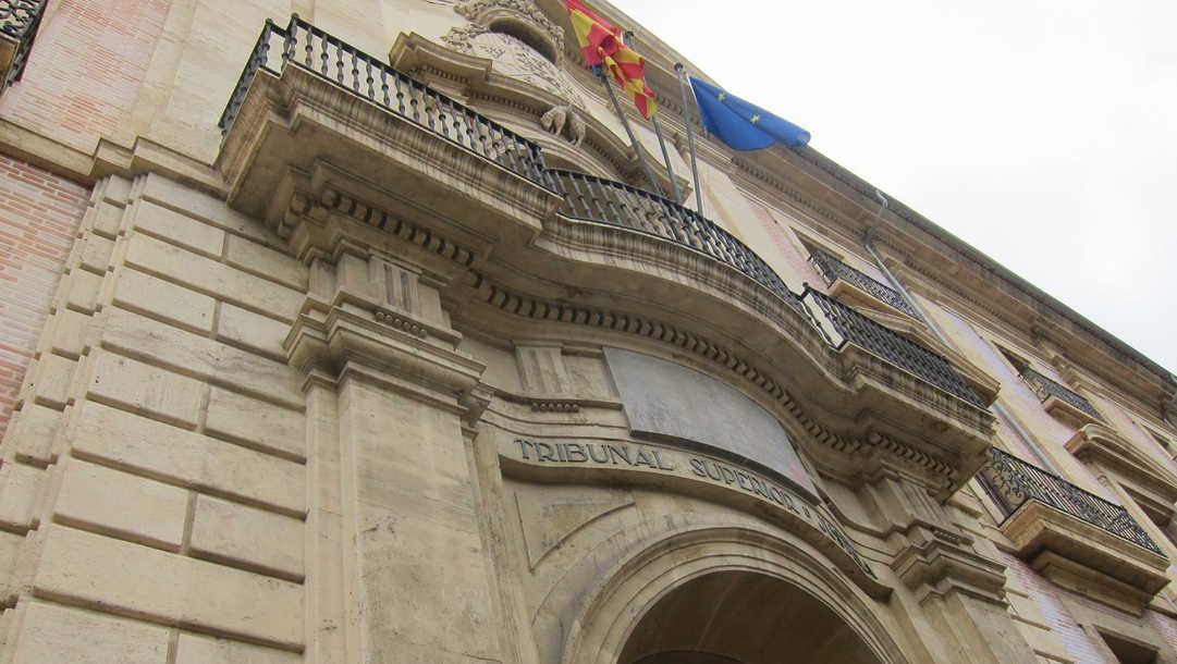 El TSJCV da la razón a la Generalitat y rechaza el recurso de la Católica contra la becas de excelencia y Erasmus