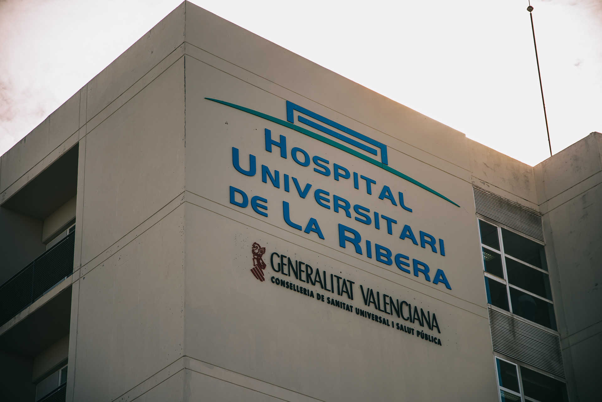 La Ribera recurre a una clínica privada para reducir la lista de espera en ecografías