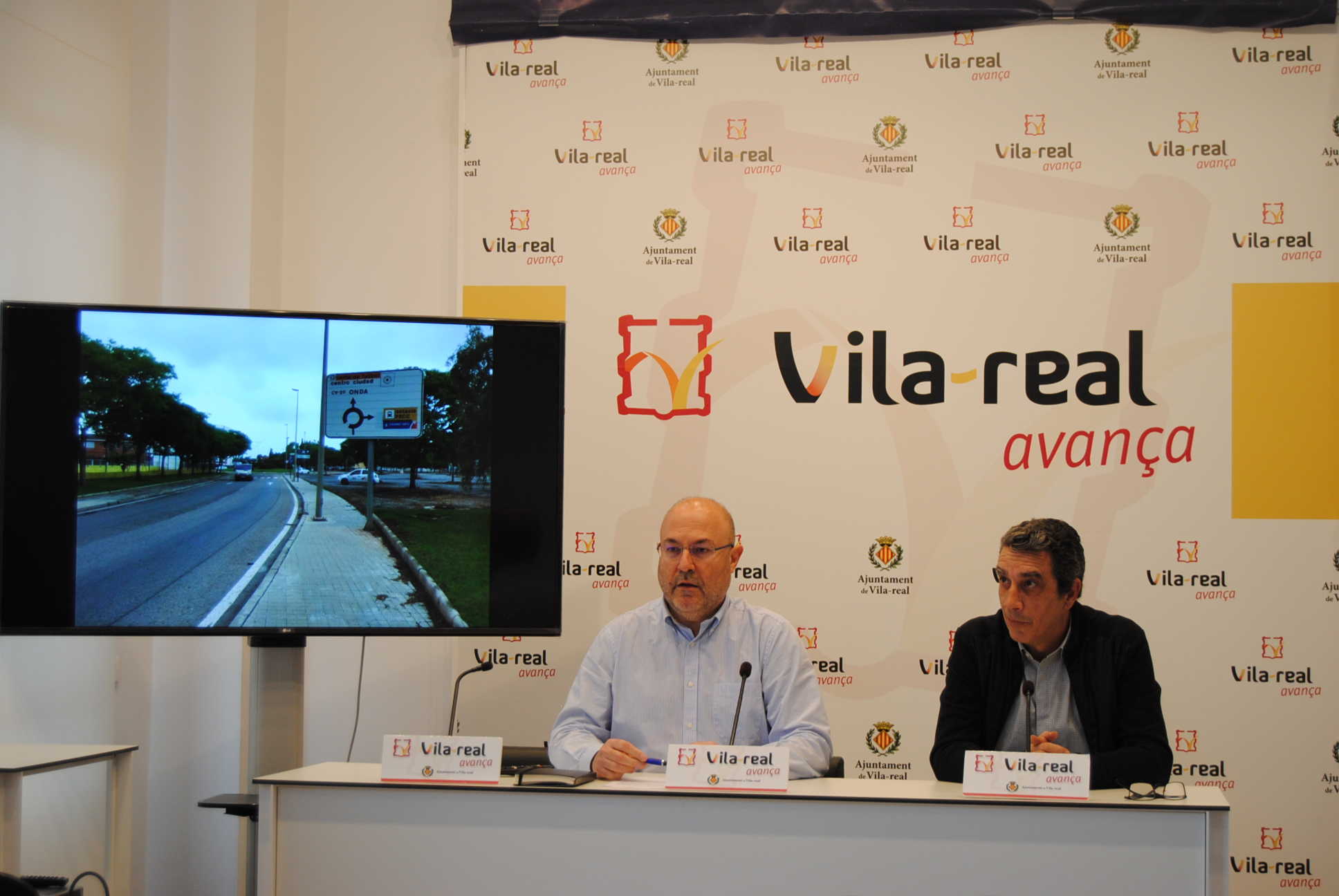 Ayuntamiento y el Villarreal CF renovarán parte de las señales viarias de la ciudad