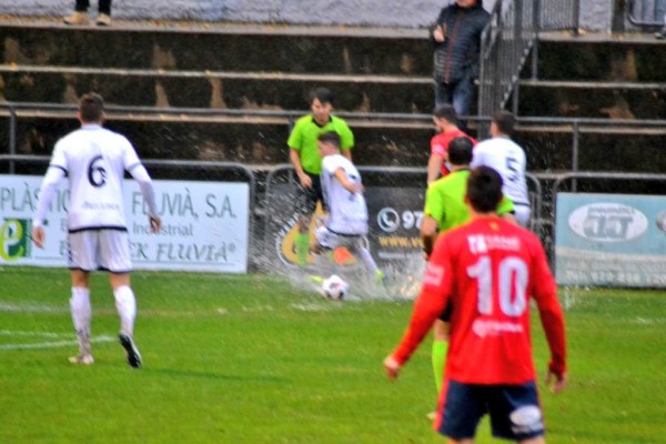 El Castellón también empata en Olot (1-1) y vuelve a ocupar el farolillo rojo