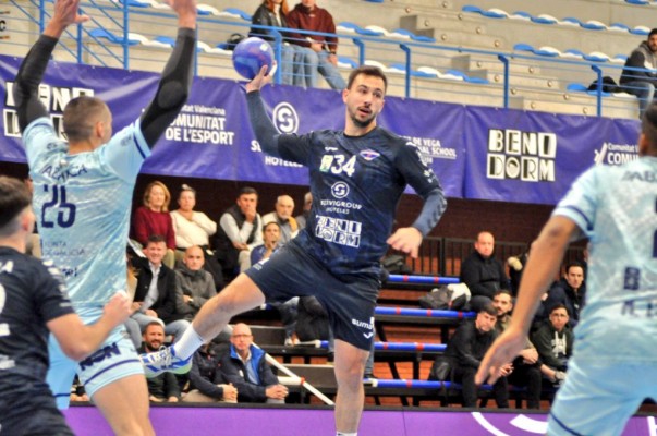El Servigroup Benidorm se reencuentra con la victoria ante el Cangas