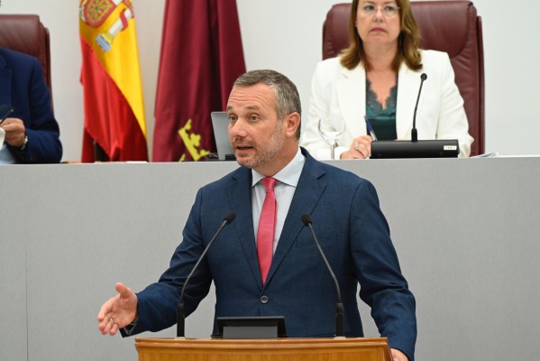 El PP pide a Vox que deje de 