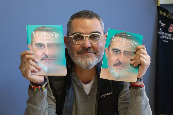 El CEO de Equipo Humano, José Enrique García, presenta el libro “Liderhazalgo