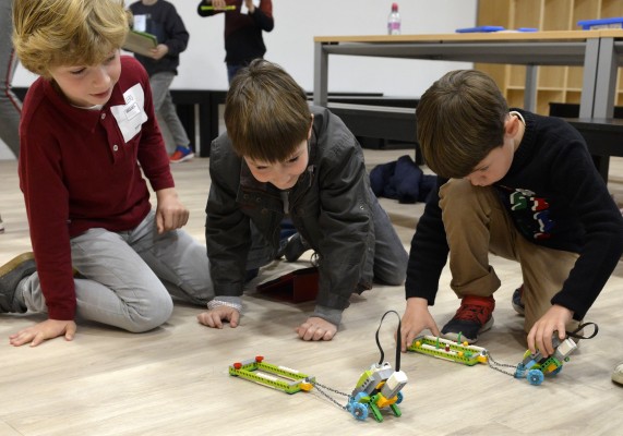 Títeres, robótica o música en el ciclo de actividades infantiles por Navidad de Fundación Bancaja