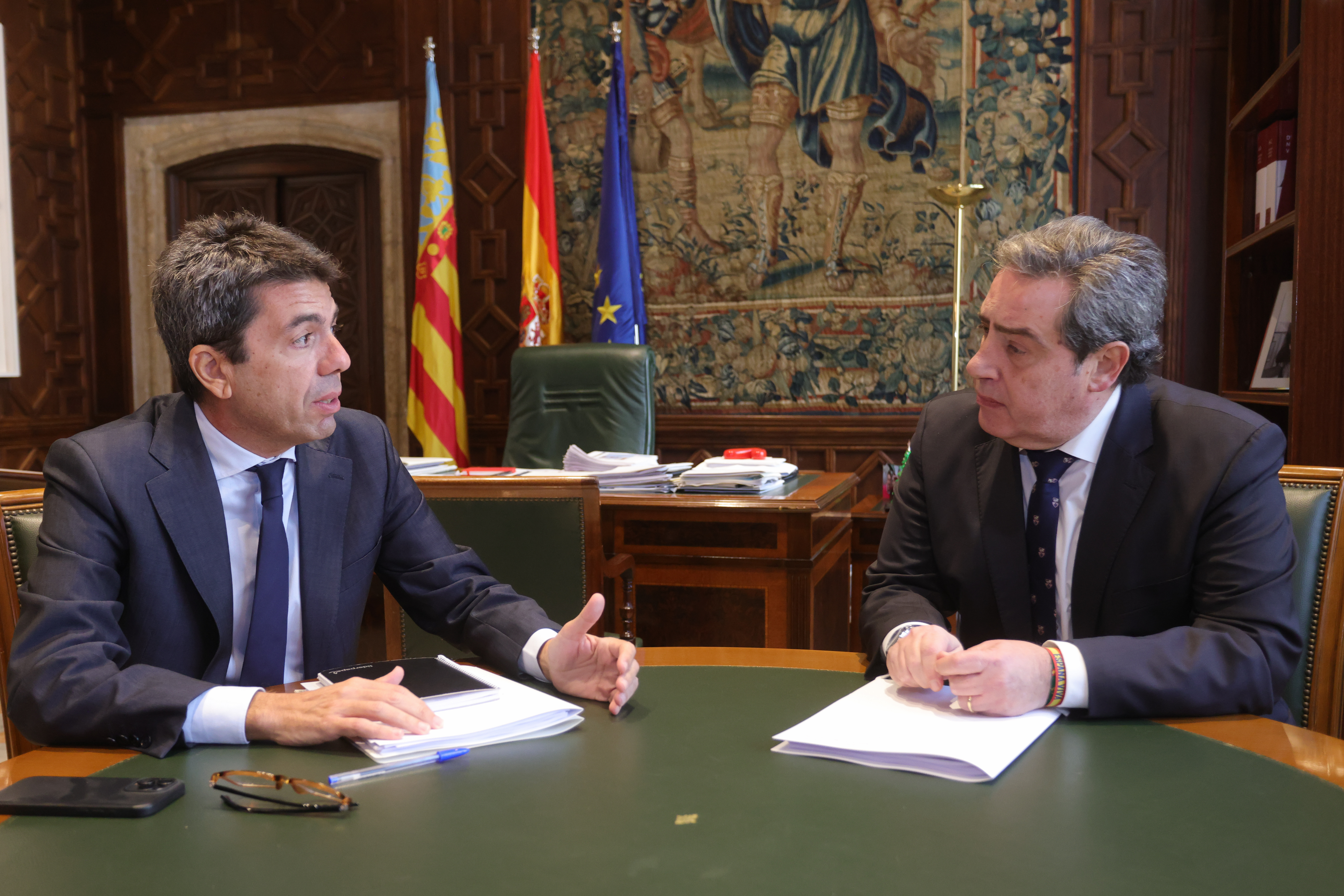 Vox comunica a Mazón que apoyará todo lo que suponga ayudas directas a los afectados
