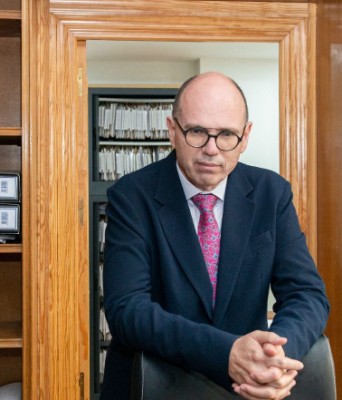 Otra sorpresa en el PSOE: el abogado lorquino Juan José González Amador, quinto candidato