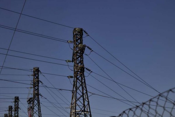 El Gobierno autoriza 3.800 millones para el suministro eléctrico a la Administración General