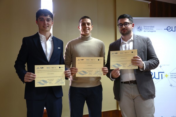 Estudiantes de la UPCT galardonados por innovaciones navales: IA, sonar y un vehículo LEGO sumergible