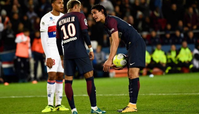 Neymar y Cavani, a punto de llegar a las manos en el vestuario del PSG