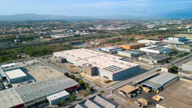 Grupo Caliche alquila un centro de 34.000 m2 en Barcelona para gestionar la logística de Leroy Merlin