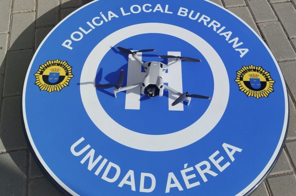 La Policia Local de Burriana reforça la seua vigilància
amb un dron dissenyat per al nucli urbà
