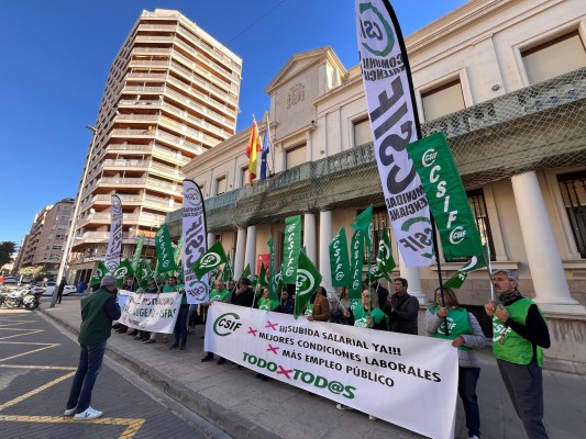Protesta de CSIF en Castellón: reivindica el Muface y defiende otro acuerdo salarial en los funcionarios