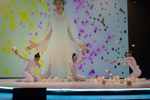 ‘Juegos de Bauhaus’ sumerge a la audiencia infantil del TEM en las vanguardias
