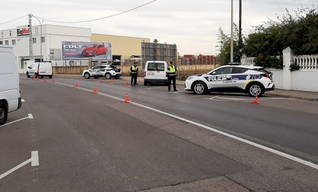 La Policía Local de Burriana refuerza los controles de alcoholemia y drogas en la campaña navideña