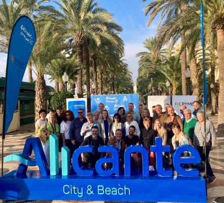 Alicante entrega a 14 asociaciones 200.000 euros en ayudas para dinamizar el sector comercial y hostelero