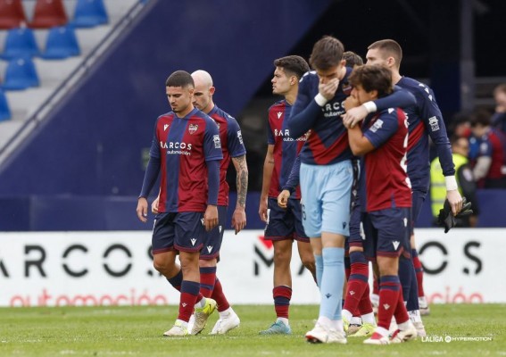 El Levante paga caro el tramo final: nueve goles recibidos desde el minuto 75