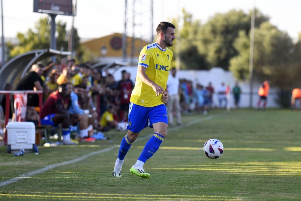 De apalabrado a cerrado: Raúl Parra se convierte en el primer fichaje invernal del Eldense