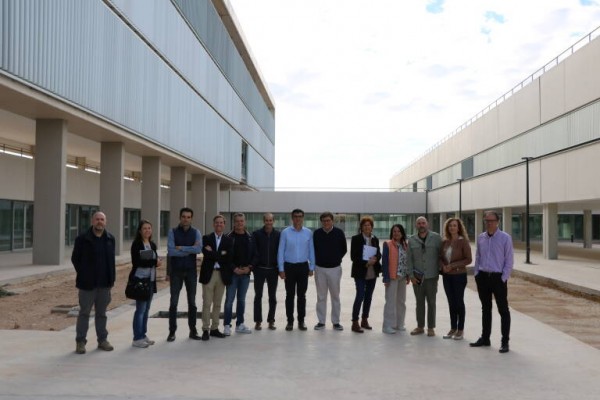La UMH quiere para 2025 una residencia de 200 estudiantes en Elche y la planta solar