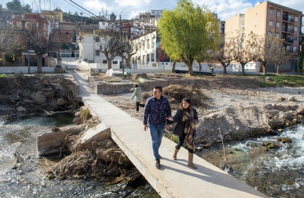 Mompó asegura que la Diputació contribuirá en la recuperación de infraestructuras dañadas en Calles