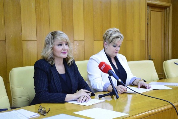 La rebelión de las 'invitadas' del PP de Elda: aislamiento, plataformas y sueldos