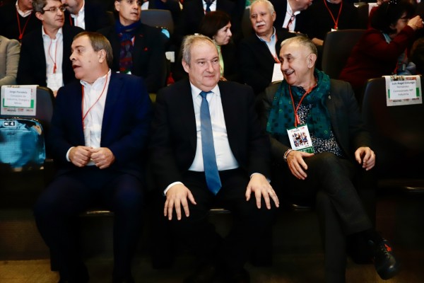 El Gobierno aportará 600 millones a la industria electrointensiva para compensar el CO2 