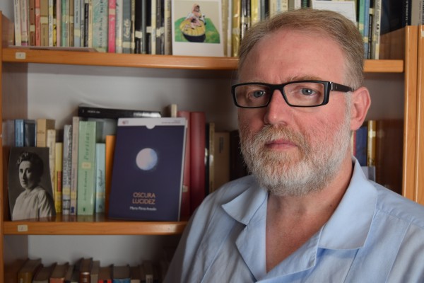 Mario Pérez Antolín gana el Premio Juan Gil-Albert con el libro 'Idear lo insólito'