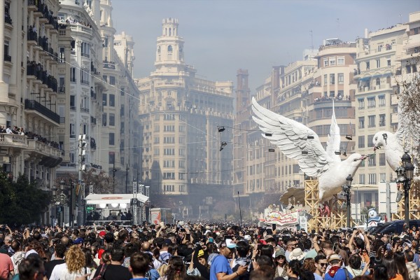 València destina un 10 % adicional de ayudas a comisiones falleras afectadas por la Dana