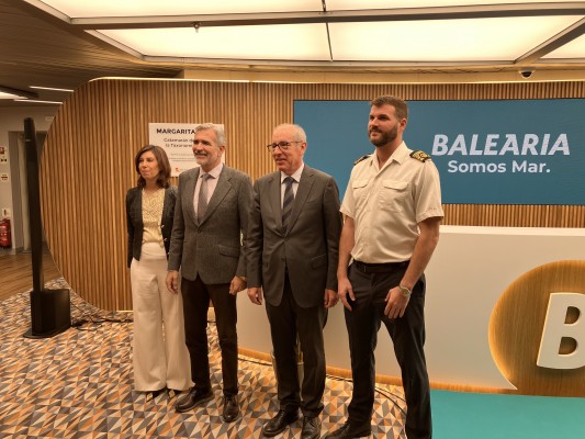 Adolfo Utor pone en valor la apuesta de Baleària por la propulsión no contaminante