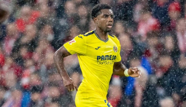 El francés Logan Costa vuelve a entrenar con el grupo y alivia dudas en la defensa del Villarreal