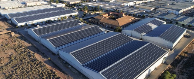 Las energías renovables ahorran 266 millones de euros al año a las industrias de la Comunitat 
