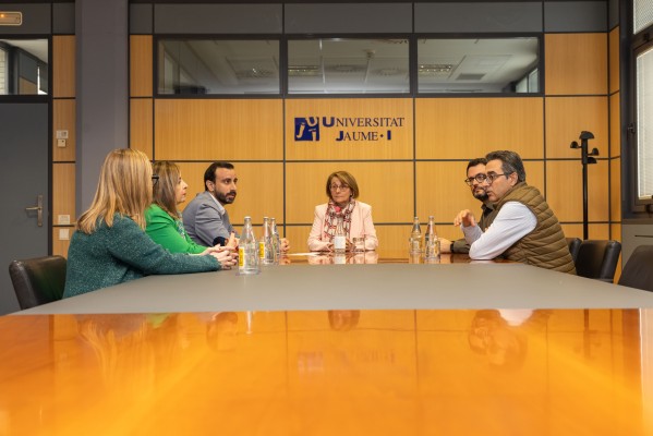 L'UJI i l'associació adComunica col·laboraran en la formació dels professionals de la comunicació