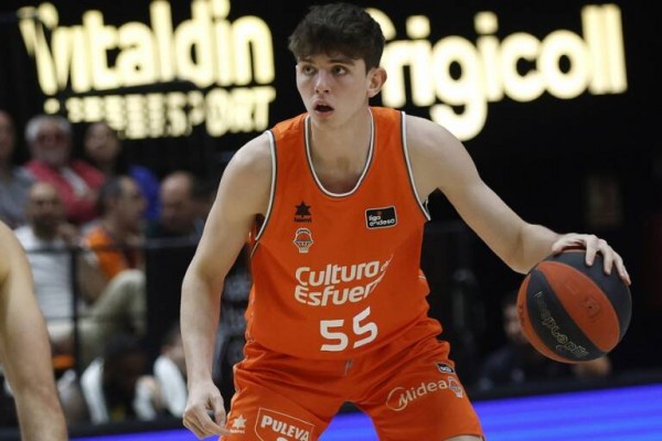 De Larrea se probará este jueves para ver si puede jugar ante el Tenerife

