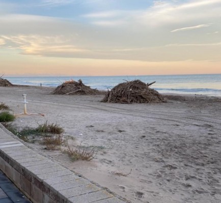 La FVMP solicitará al Ministerio de Transición Ecológica reparar los daños de las inundaciones en playas 