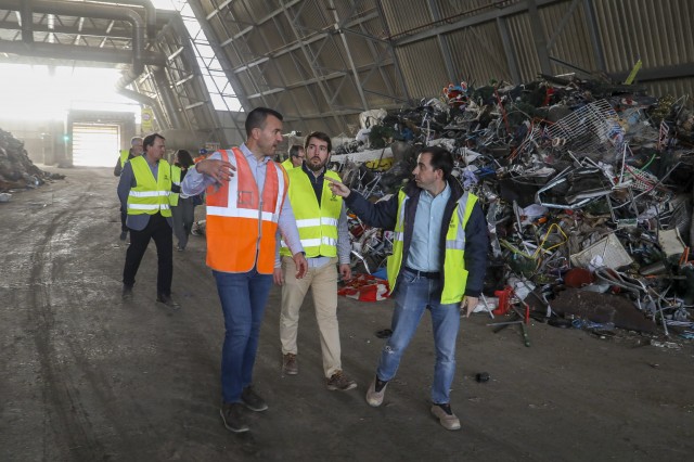 La Diputación y la EMTRE colaboran en la reconstrucción las instalaciones de residuos afectadas por la Dana