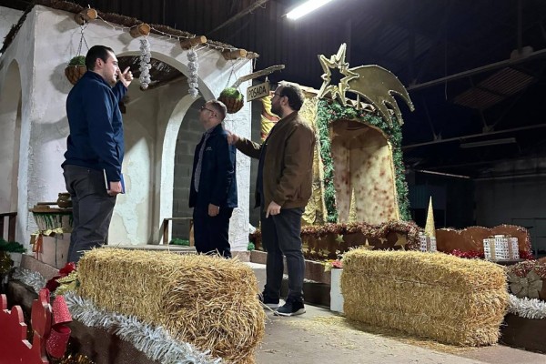 Onda mejora la seguridad, iluminación y estética de las carrozas para la Cabalgata de Reyes



