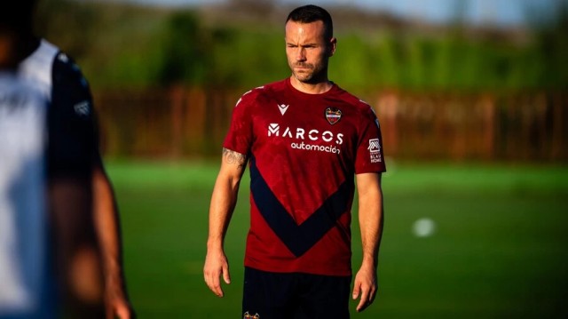 El Levante ficha a un nuevo entrenador de porteros y 'mueve' a Dani Ayora en la estructura del club