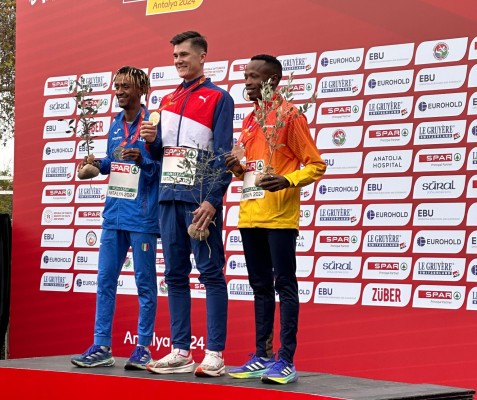 El atleta del Playas, Thierry Ndikumwenayo, se cuelga el bronce en el Europeo de Cross

