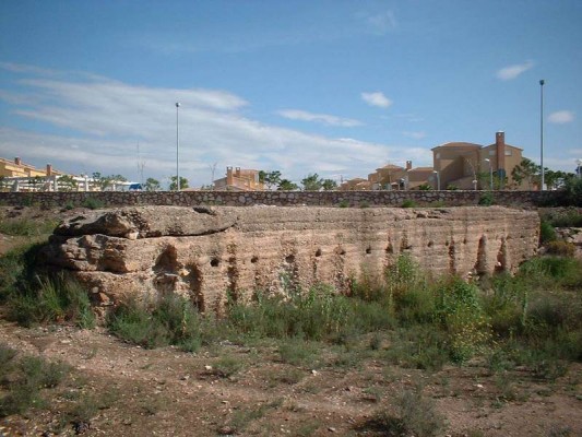 Cultura declara la presa medieval 'Pared de los Moros' de Churra como bien catalogado