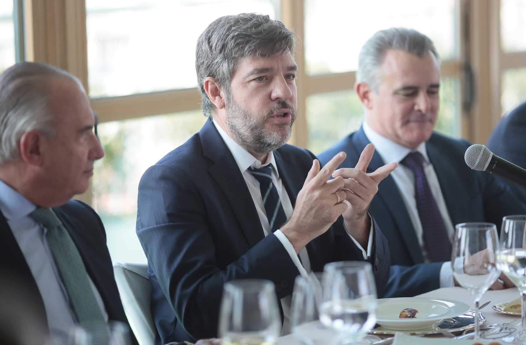 El 'número dos' de Montoro transmite a Conexus que la reforma de la financiación debe esperar