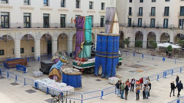 Alicante suspende la visita al Belén Monumental por el viento y mantiene el concierto de Navidad