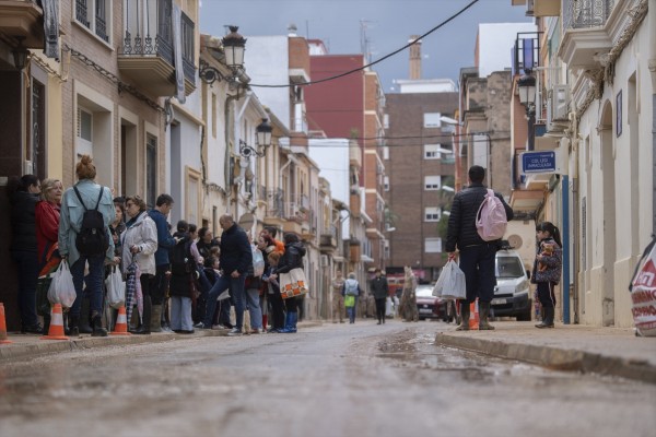 Niños de un colegio de Madrid ayudarán a decorar de Navidad las calles de Paiporta