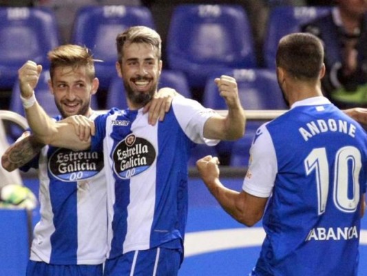 Luisinho da oxígeno al Deportivo y agrava la situación del Alavés