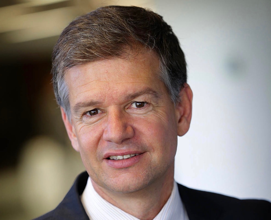 Xicu Costa sustituye a Bibiano Martínez al frente de la territorial valenciana de CaixaBank