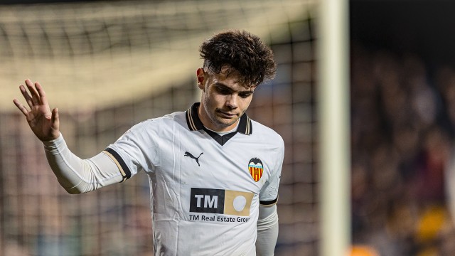 Fran Pérez regresa al grupo con la mente puesta en el Valencia CF