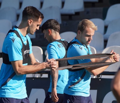 El CD Castellón viaja a Tenerife con De Miguel como gran novedad en la convocatoria