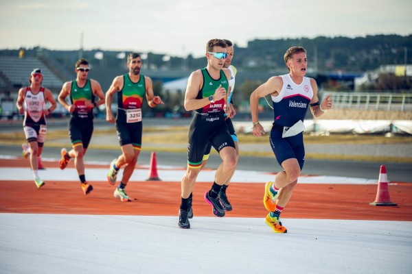 
El Circuit Ricardo Tormo celebra su clásico Duatlón con cerca de 800 inscritos