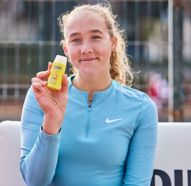 Mirra Andreeva, la joven promesa del tenis mundial, nueva embajadora de ISDIN

