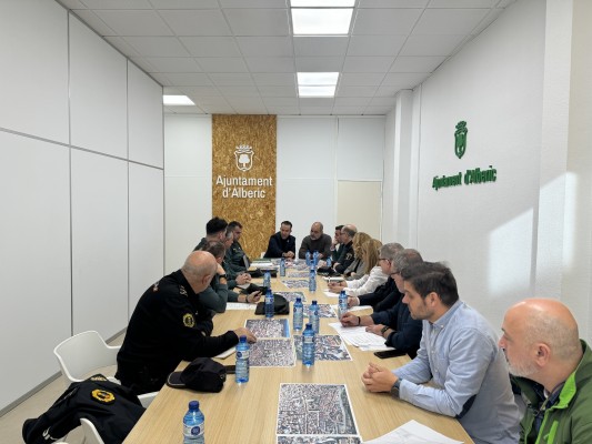 Alberic convoca una Junta de Seguridad urgente por los cortes de luz en La Troneta por enganches ilegales